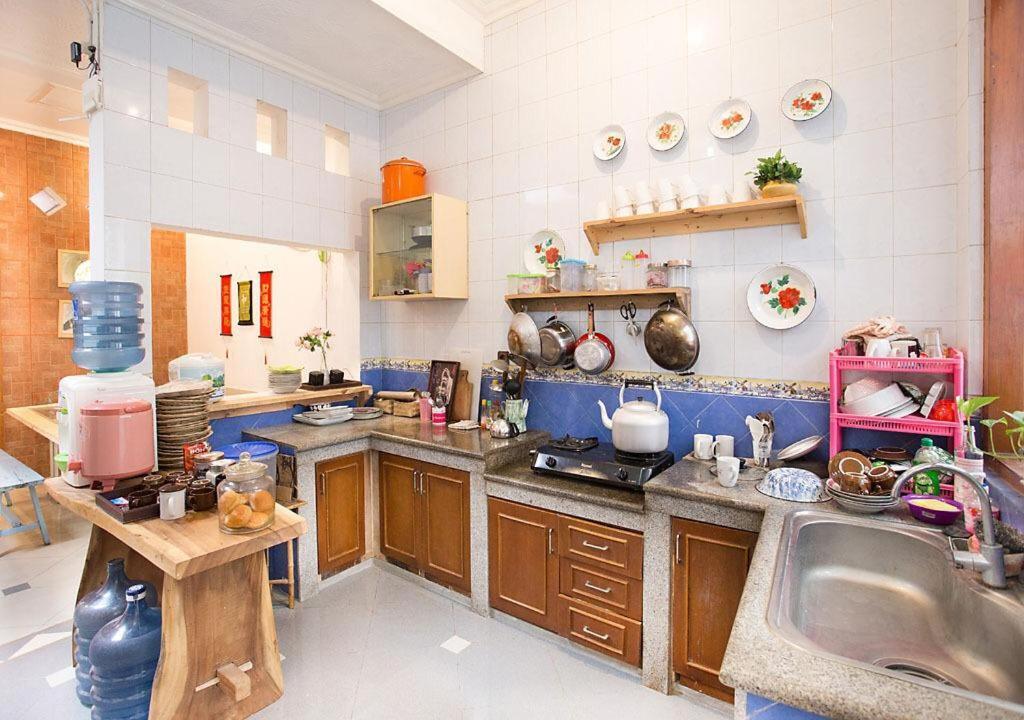 יוגיאקרטה Liem Heritage Hostel מראה חיצוני תמונה